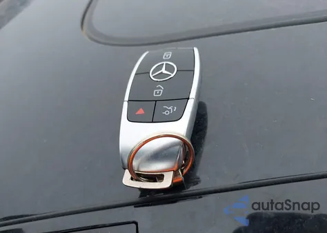 2020 Mercedes-Benz E 350 4Matic z USA, uszkodzony, nr VIN W1KZF8EB1LA827959